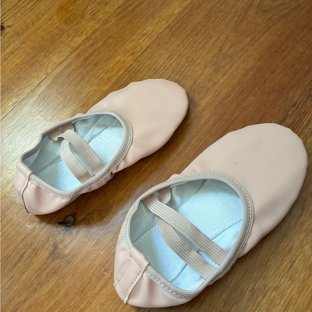 Girl's classic Pink Ballet Flats - Picture 2 of 5